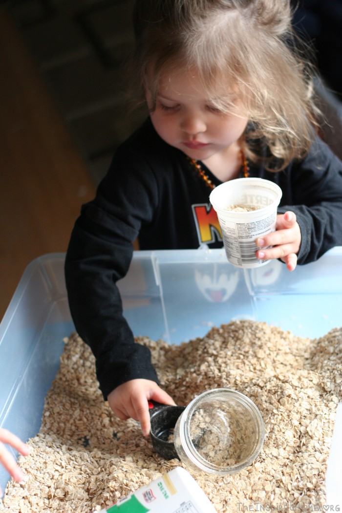 Oatmeal Sensory Bin - A Montessori At Home Toddler Activitiy by theinspiredhome.org
