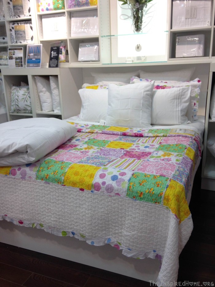 I love this alternative for children's bedding. I was tempted to pick it up for Miss O's new big girl room.
