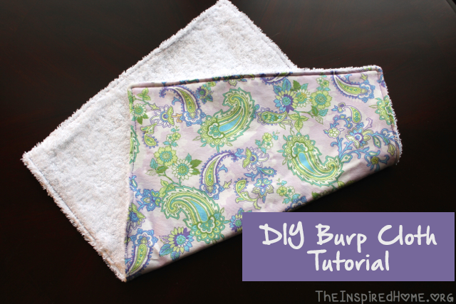 TheInspiredHome.org // DIY Burp Cloth Tutorial. This large burp cloth makes any awesome gift for any new mom and is the perfect beginner project.