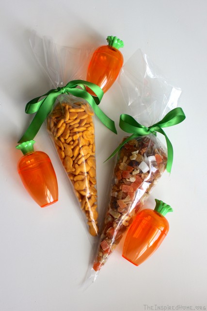 TheInspiredHome.org // No Candy Easter Carrot Treat Bags that you can make in less than 5 minutes!