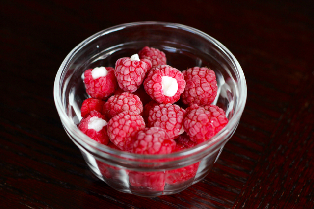 yogurt raspberries - 3