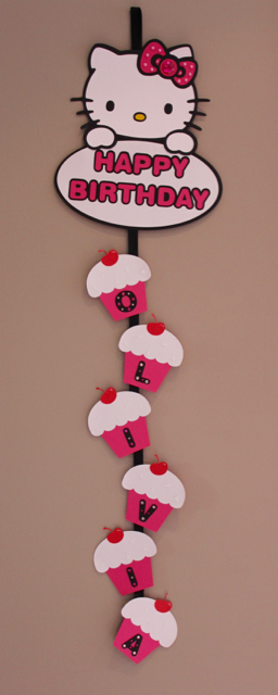 TheInspiredHome.org // Hello Kitty Birthday Banner - Vertical hanging banner