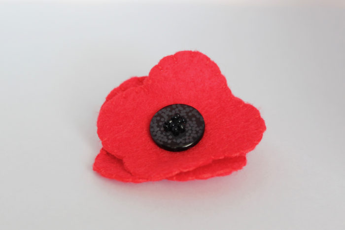 TheInspiredHome.org // DIY Felt Poppy for Remembrance Day / Veterans Day