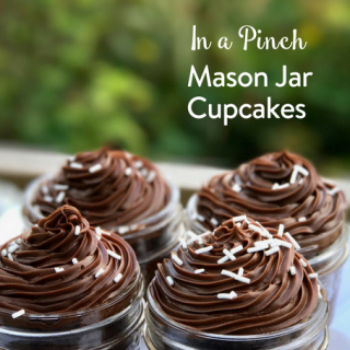 Mason Jar Cupcakes In a Pinch