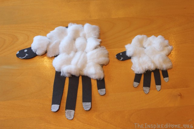 TheInspiredHome.org // Handprint Sheep - made using construction paper and cotton balls. This is a fantastic no-mess Easter craft for toddlers.