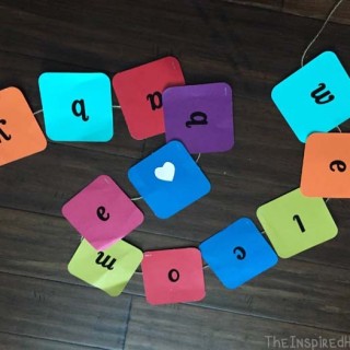 TheInspiredHome.org // DIY Paint Chip Banner