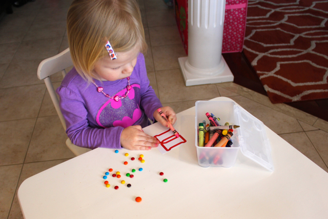 TheInspiredHome.org // Get your kids interested in helping out in the kitchen by making your very own DIY candy bars with this simple kit. I guarantee happy results!