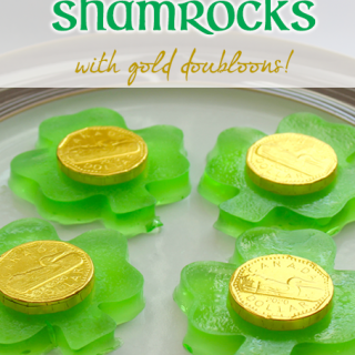 TheInspiredHome.org // Jello Gelatin Shamrocks with gold doubloons - perfect for a St. Patrick's Day toddler or big kid snack!