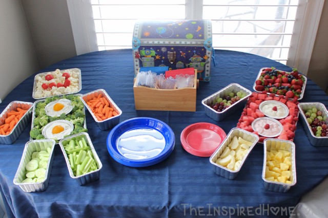 TheInspiredHome.org // Robot Birthday Party theme for first birthday. Including these awesome fruit & veggie trays!
