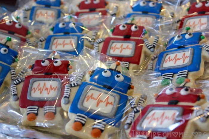 TheInspiredHome.org // Robot Birthday Party Cookies