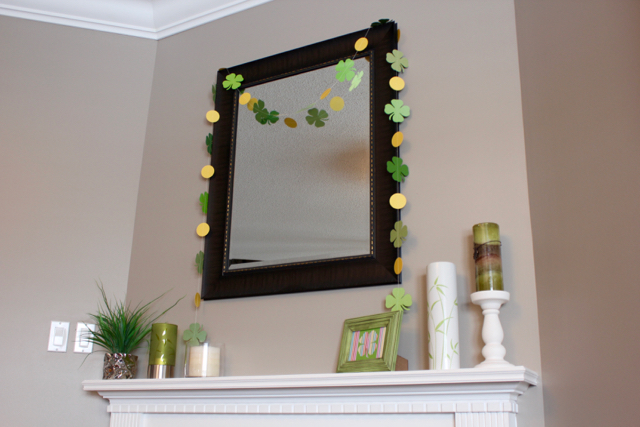 TheInspiredHome.org // St. Patrick's Day Mantel
