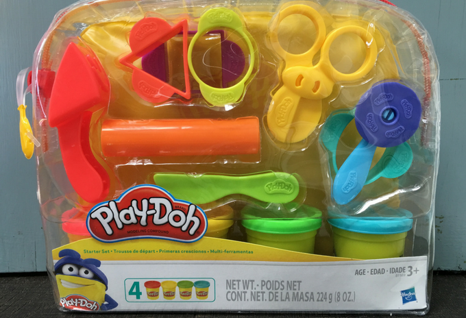 TheInspiredHome.org // Learning fine motor skills using Play-Doh