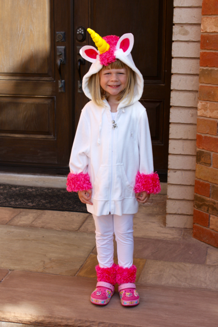 TheInspiredHome.org // DIY Fluffy Unicorn Costume - Despicable Me