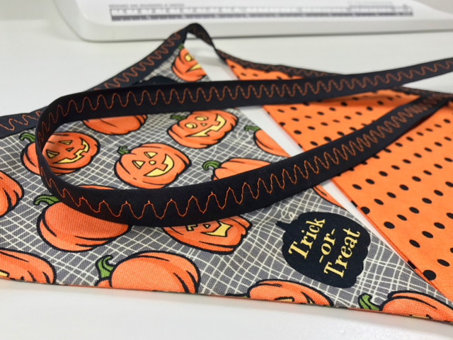 TheInspiredHome.org // Simple DIY 1-Hour Halloween Bunting