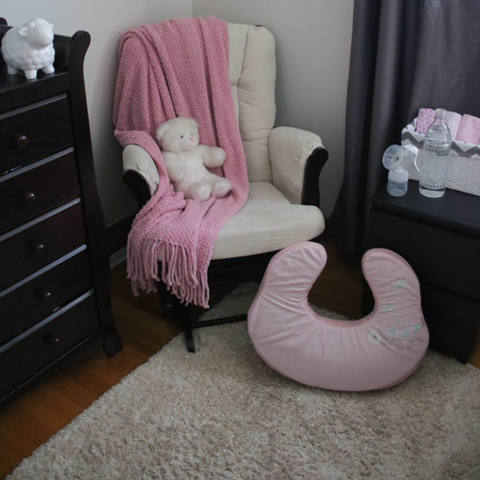 TheInspiredHome.org // Breastfeeding Essentials For A New Mom