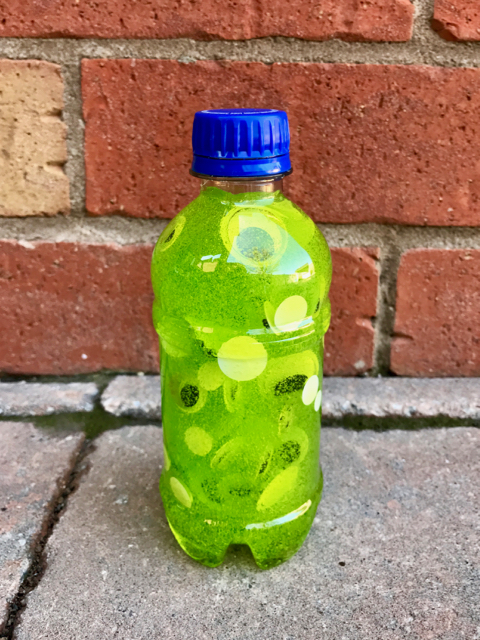 TheInspiredHome.org // DIY Sensory Bottles: Outer Space. Craft one of these simple sensory bottles from aliens to planets to glitter stars to glow in the dark!
