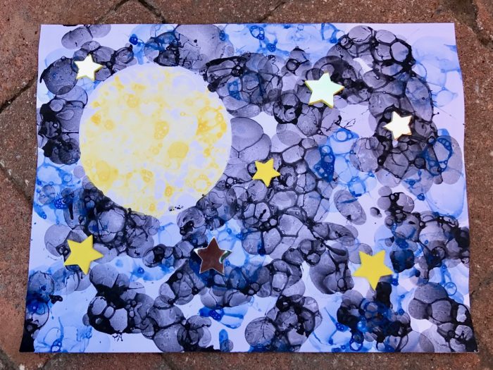 TheInspiredHome.org // Take that big jug of bubbles and do something different with it! Making bubble art is so much fun and so colourful! Your kids will love making a clean mess.