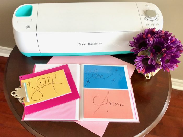 TheInspiredHome.org // Create a beautiful and customized DIY Disney autograph book and matching clipboard using your Cricut Explore Air 2 and some colourful vinyl.