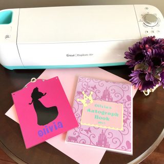 TheInspiredHome.org // Create a beautiful and customized DIY Disney autograph book and matching clipboard using your Cricut Explore Air 2 and some colourful vinyl.